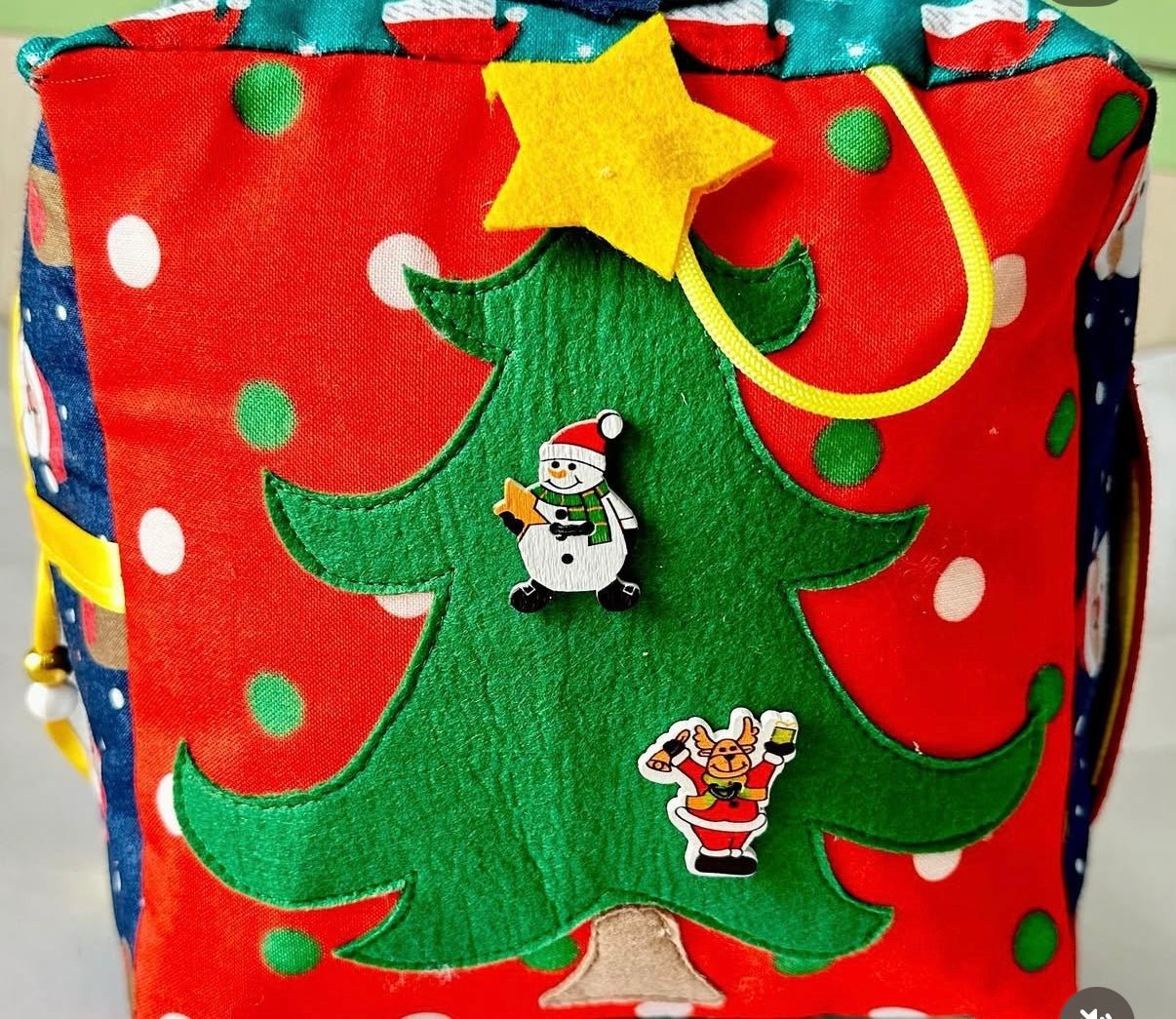 Christmas Activity Cube for Toddlers – Montessori Sensory Toy | Festive Holiday Learning Cube for Kids - yarnandyawn