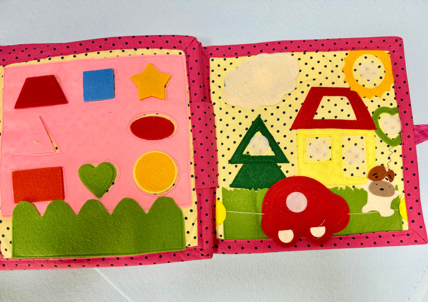 Color Number and Shapes Handcrafted Felt Quiet book ( 21 cm *21 cm)